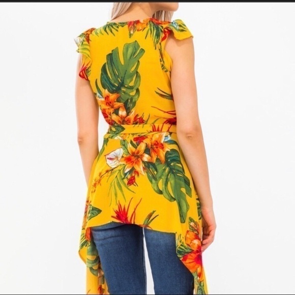 HP!! 🎉🎉🎉Golden Floral Top w/Shark Bite Sides - Picture 3 of 3
